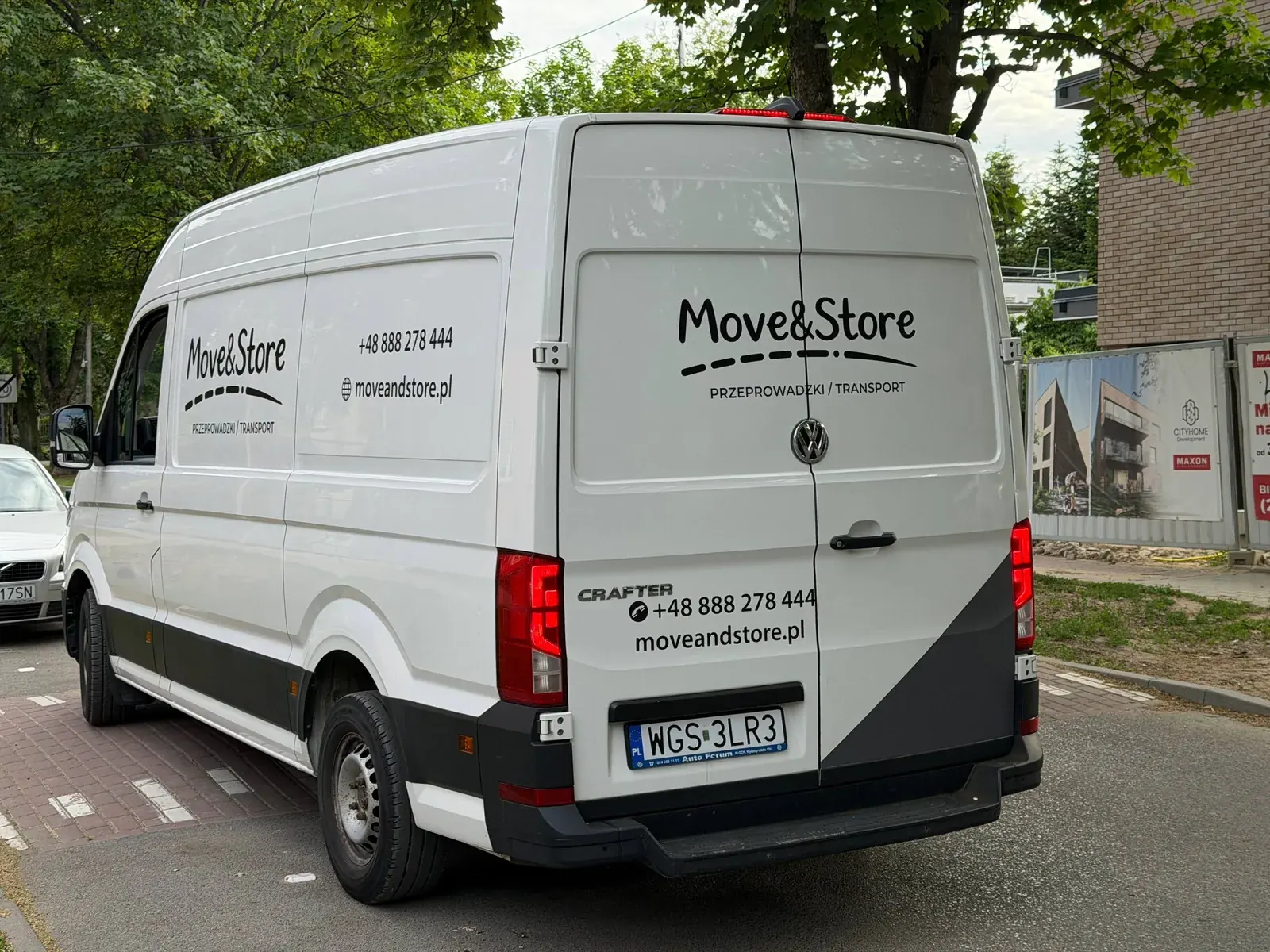 Samochód firmowy Move&Store w Warszawie